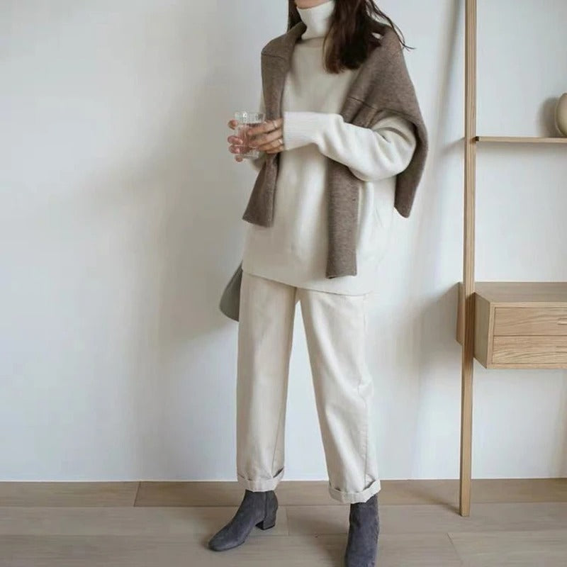 Körpernaher Rollkragenpullover | Colosy