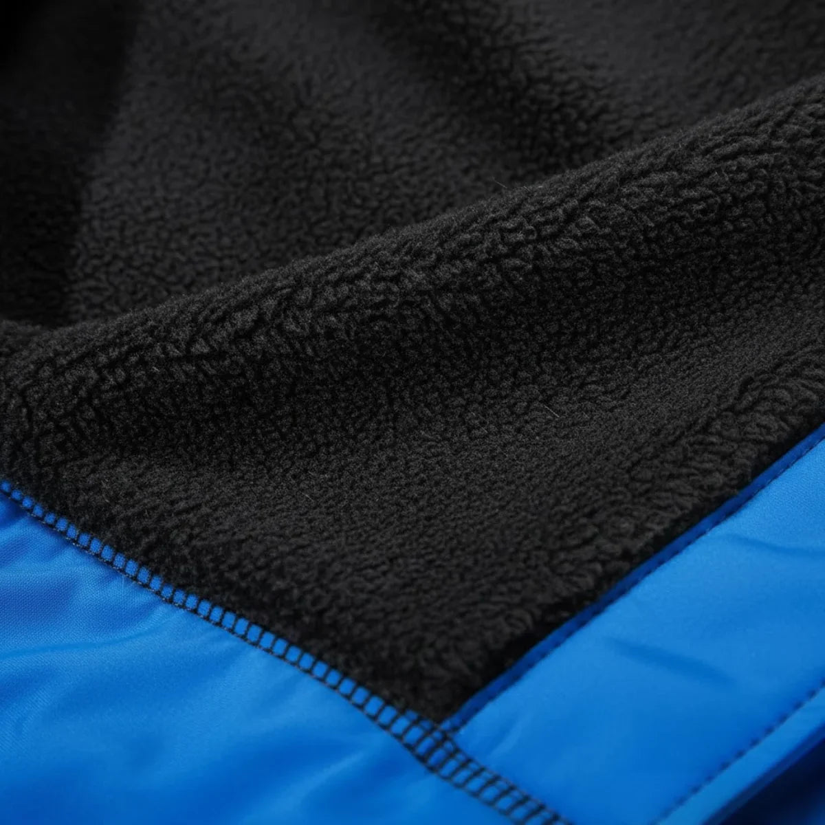 FrostLine™ – Fortschrittlicher Wärmeschutz für extreme Winterbedingungen