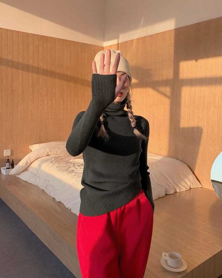 Klassischer Rollkragenpullover | Colosy